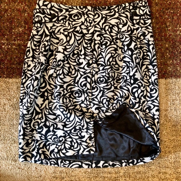 Trulli Petite damask black/white skirt  Modern Classic Business Casual - Picture 5 of 6